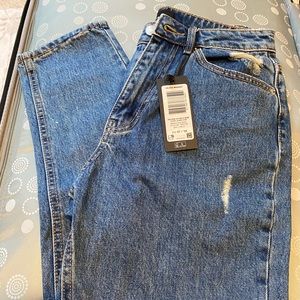 *NWT Vero Moda mom jeans